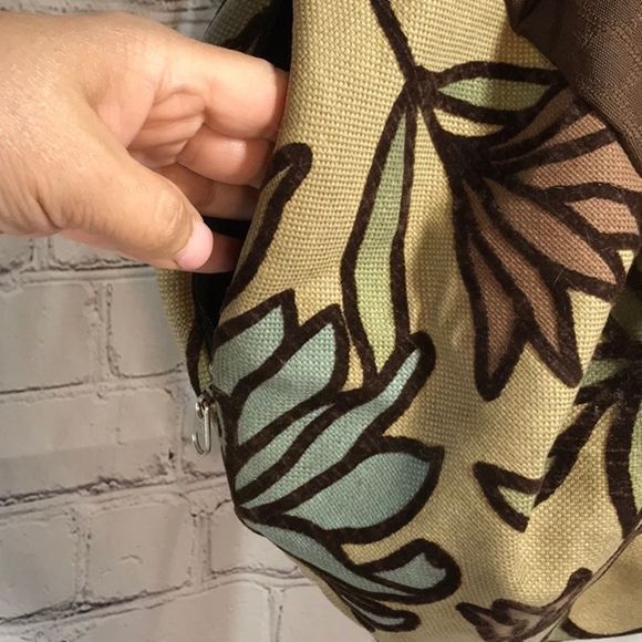 Lisa Lill Embroidery Handbag W/Wooden Handle Browns and blues - Picture 6 of 9